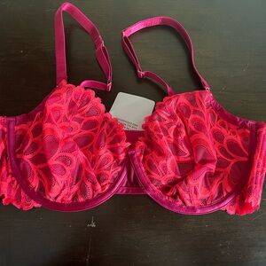 Red floral lace bra